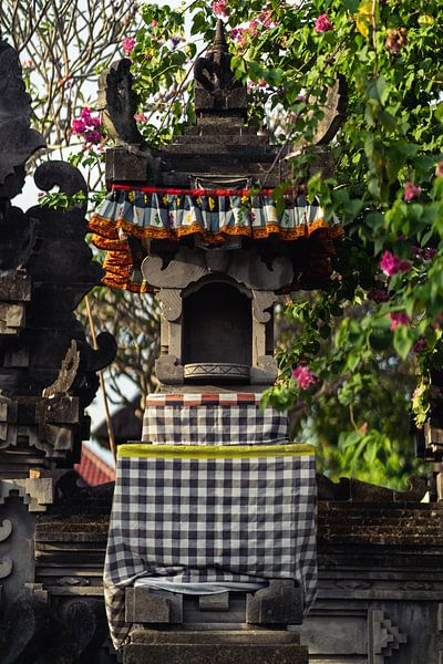Bali by Hello Pompoyo