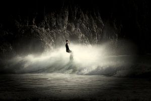 Surfer - Surfen in den Wellen von Beliche von Jacqueline Lemmens