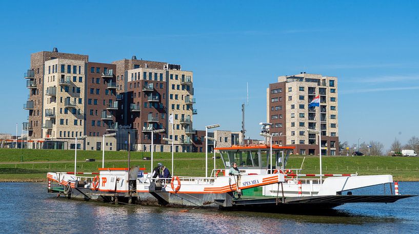 The ferry to Cuijk across the Maas, Cuijk by Jeroen Hoogakker