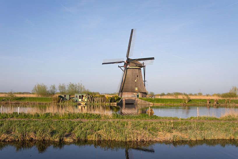 Moulin à vent avec de l'eau dans Kinderdijk, Pays Bas par Ger Beekes
