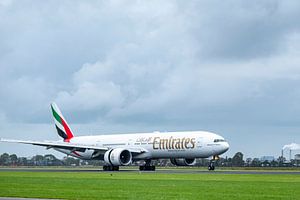 Emirates Airline Boeing 777 landing at Schiphol airport