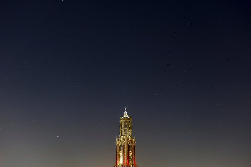 Tour du Dom à Utrecht avec ciel étoilé par Donker Utrecht
