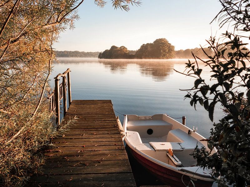 Morning mood at the lake by Nils Steiner