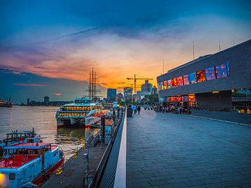 Hamburg Hafen mit Sonnenuntergang von Mustafa Kurnaz