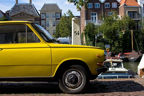 Gele Oldtimer in Dordrecht