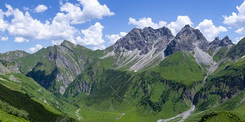In the heart of the Allgäu Alps by Walter G. Allgöwer