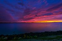 Kleurexplosie tijdens zonsondergang