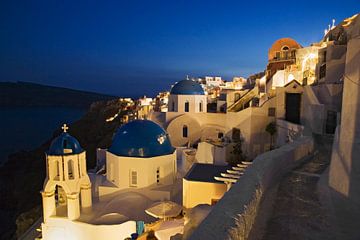 Oia 's nachts, Santorini, Cycladen, Griekenland van Markus Lange