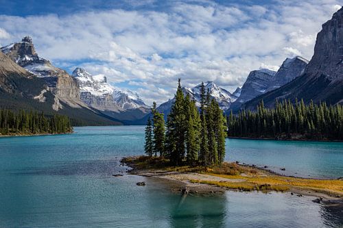 Spirit Island, Maligne Lake, Canada by Adelheid Smitt