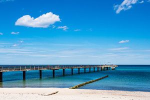 Strand und Seebrücke an der Ostseeküste in Heiligendamm