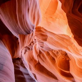 Upper Antelope Canyon by Inge Lubbers