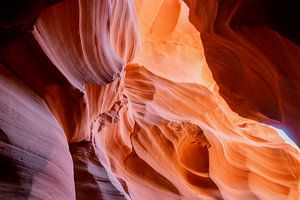 Upper Antelope Canyon by Inge Lubbers