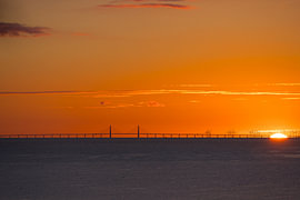 Zonsopkomst bij de Sontbrug van Menno Schaefer
