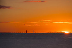 Sonnenaufgang an der Öresundbrücke