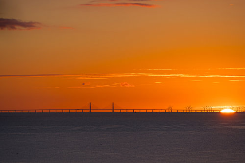 Sonnenaufgang an der Öresundbrücke