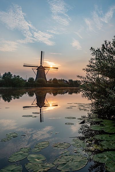 Zonsopkomst in Kinderdijk van Brigitte Mulders