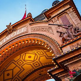 Bâtiment d'entrée de Tivoli, Copenhague, Danemark, Europe sur WorldWidePhotoWeb