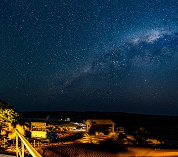 Panoramisch uitzicht op de Melkweg boven Namibië, Afrika van Patrick Groß