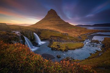 Kirkjufell IJsland In de Herfst Zonsondergang van Albert Dros