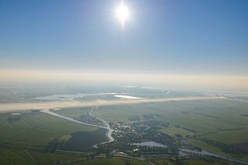 Luftaufnahme über den Sonnenaufgang über Blokzijl