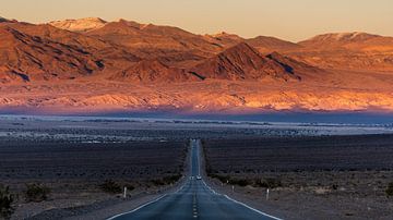 Death Valley - highway CA-190 van Keesnan Dogger Fotografie