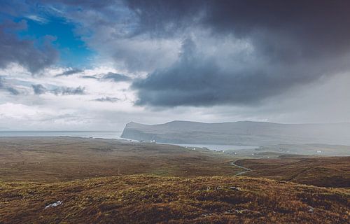 Neist Point - klif in idyllisch Schotland bij de Highlands op het eiland Skye.