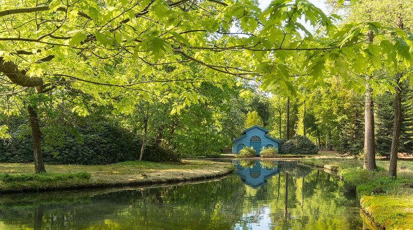 Spring in the Palace Park by Moetwil en van Dijk - Fotografie