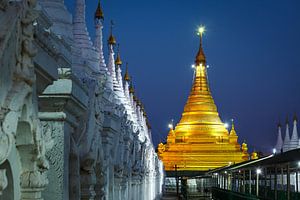 Die Goldenen Pagoden von Mandalay