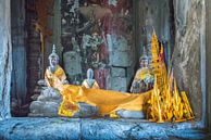 Stützender Buddha in Angkor Wat, Kambodscha von Rietje Bulthuis Miniaturansicht
