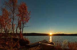 Golden hour at the lake .... Autumn colours in Swedish Lapland