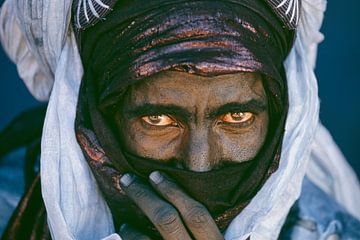 Le désert du Sahara.  Homme touareg. Portrait. sur Frans Lemmens