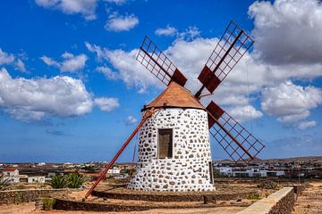 Molino de Lajares (Fuerteventura) by Peter Balan