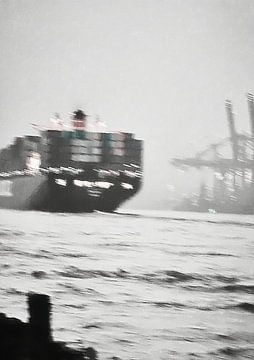 Bateau dans la mer de brouillard