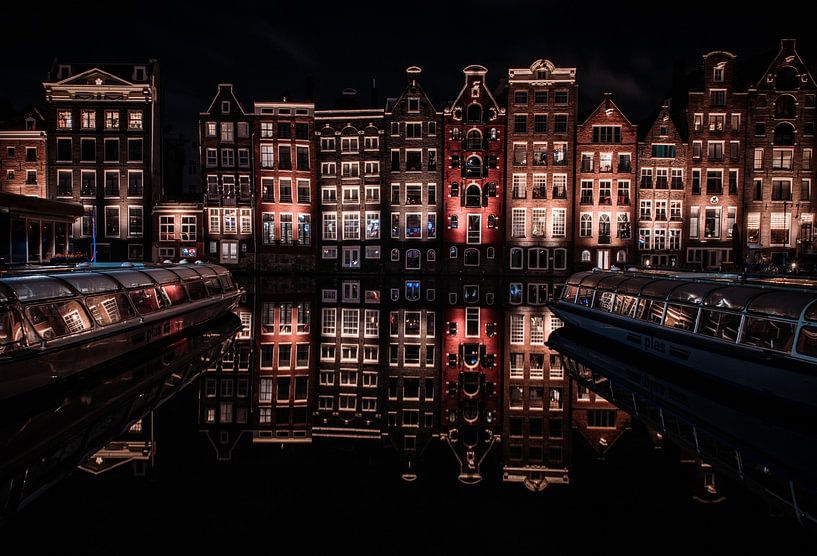 Damrak, Amsterdam by Robbert van Rijsewijk