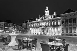 De Markt van Roermond in de avond van Christa Krus