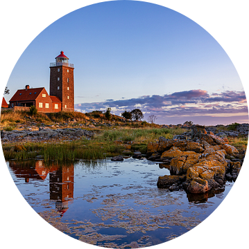 Vuurtoren met reflectie op Bornholm, Denemarken van Adelheid Smitt