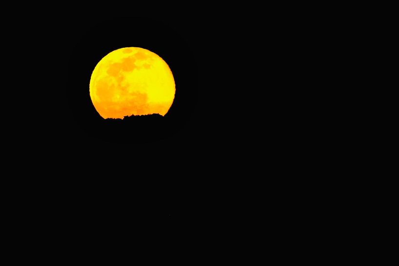 Der Vollmond auf der griechischen Insel Kefalonia von Ruud Lobbes