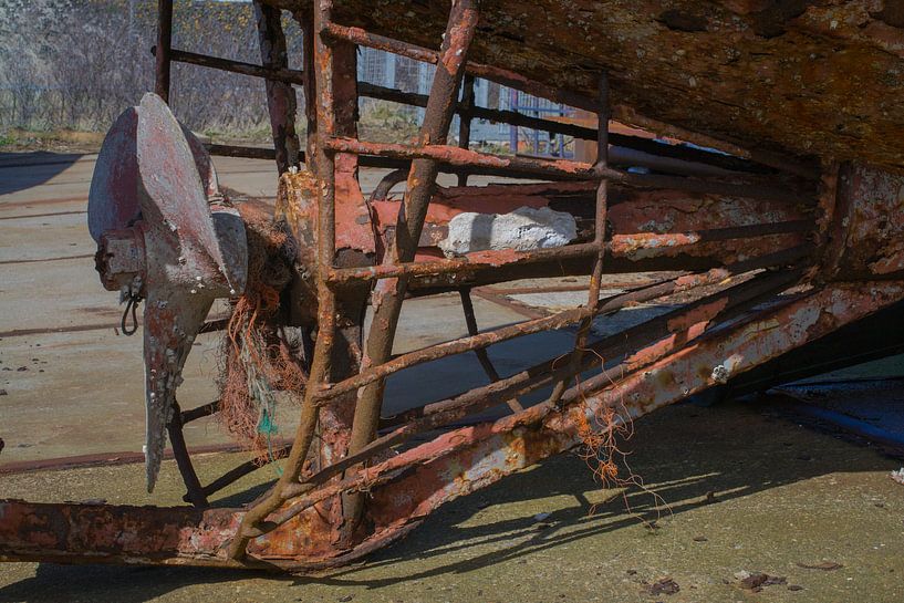 rusty propeller by Tim Groeneveld