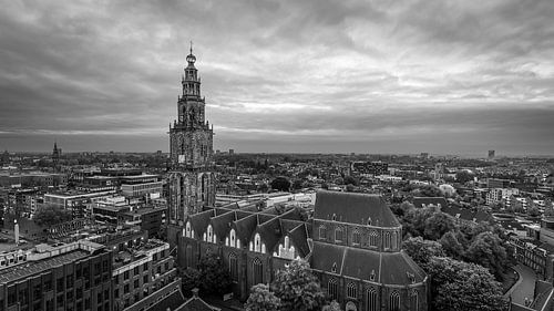 Die Nacht bricht über Groningen herein – in Schwarz-Weiß von Henk Meijer Photography
