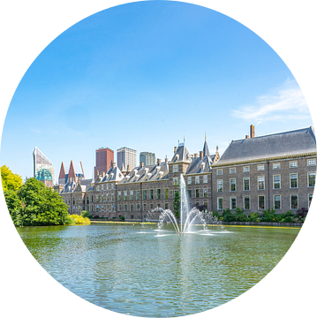 De Haagse Hofvijver met de regeringsgebouwen op het Binnenhof van Sjoerd van der Wal Fotografie