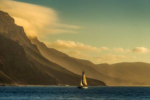 Segeln und Sonnenuntergang