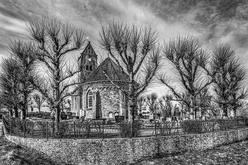 Het kleine kerkje van Swichum, Friesland, in t vroege voorjaar von Harrie Muis