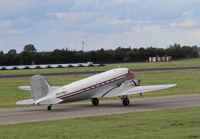 Douglas DC-3 Dakota by Persfotografieholland