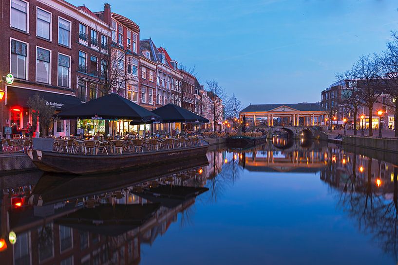 Leiden - uitzicht op de Koornbrug, Nieuwe Reijn van Ardi Mulder
