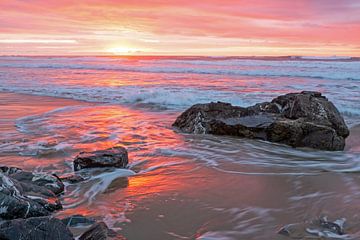 Incredible sunset at the atlantic ocean in Portugal by Eye on You