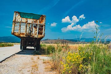 Rust rusts, natural composition of decay by Fred van Schaagen