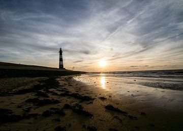 vuurtoren bij zonsondergang van Els Casaert