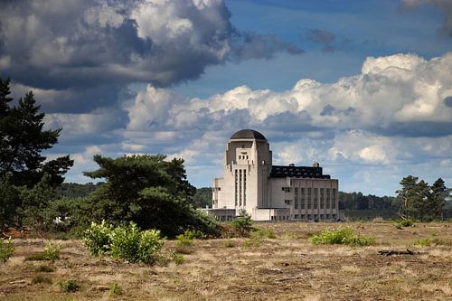 Radio Kootwijk: a historic building in the Veluwe