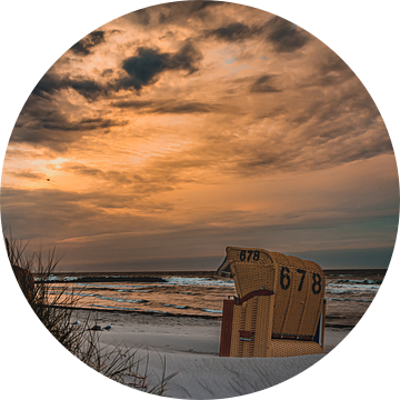 Kijken naar de zonsondergang in een strandstoel van Freya Schiefer