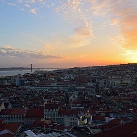 Zonsondergang Lissabon by Roos Vermeulen